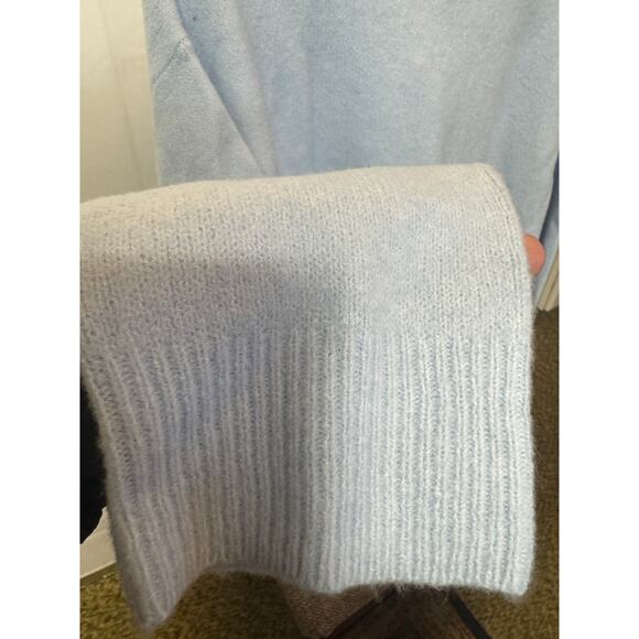 Universal Thread V Neck Sweater Womens L Blue Cashmere Like NWT - Picture 6 of 6